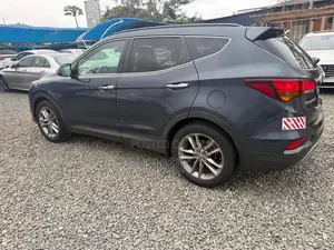 Hyundai Santa Fe 2017 Blue