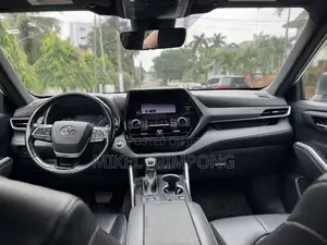 Toyota Highlander XSE AWD 2023 White