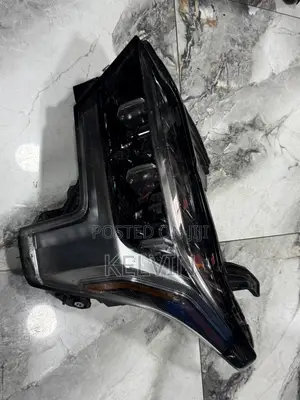 Toyota Tundra 2024 Headlight