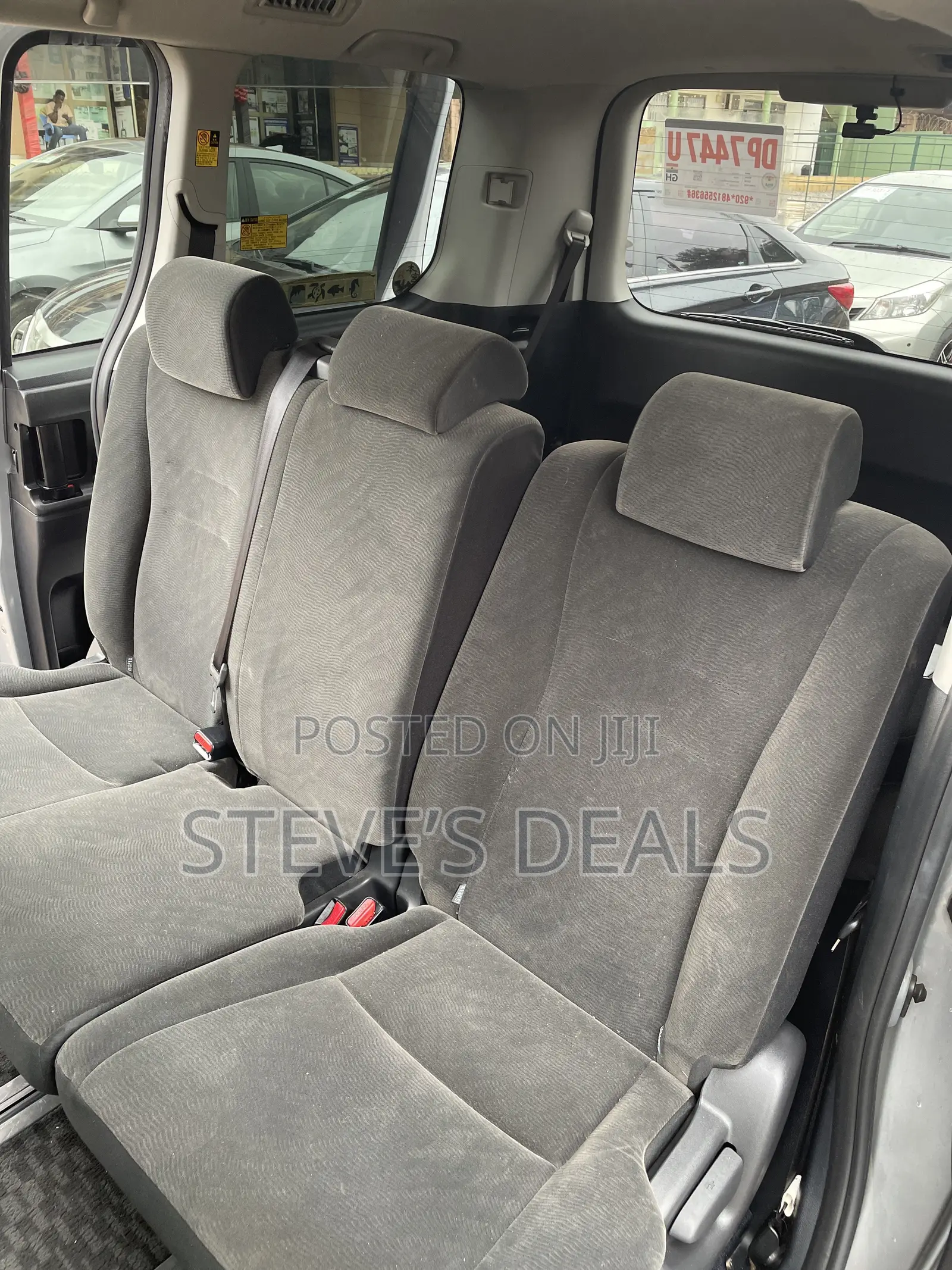 Toyota Voxy 2012 Silver