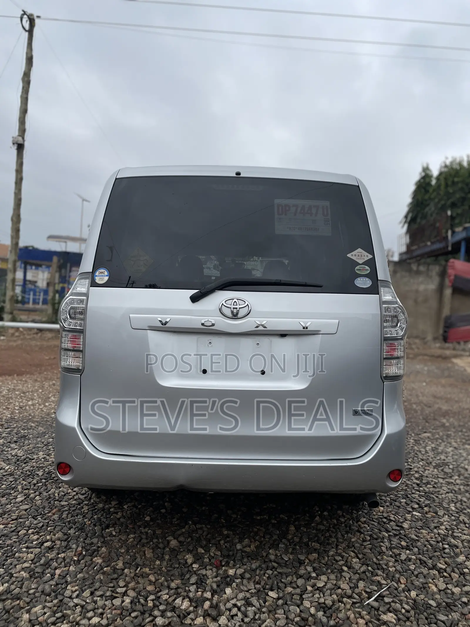 Toyota Voxy 2012 Silver