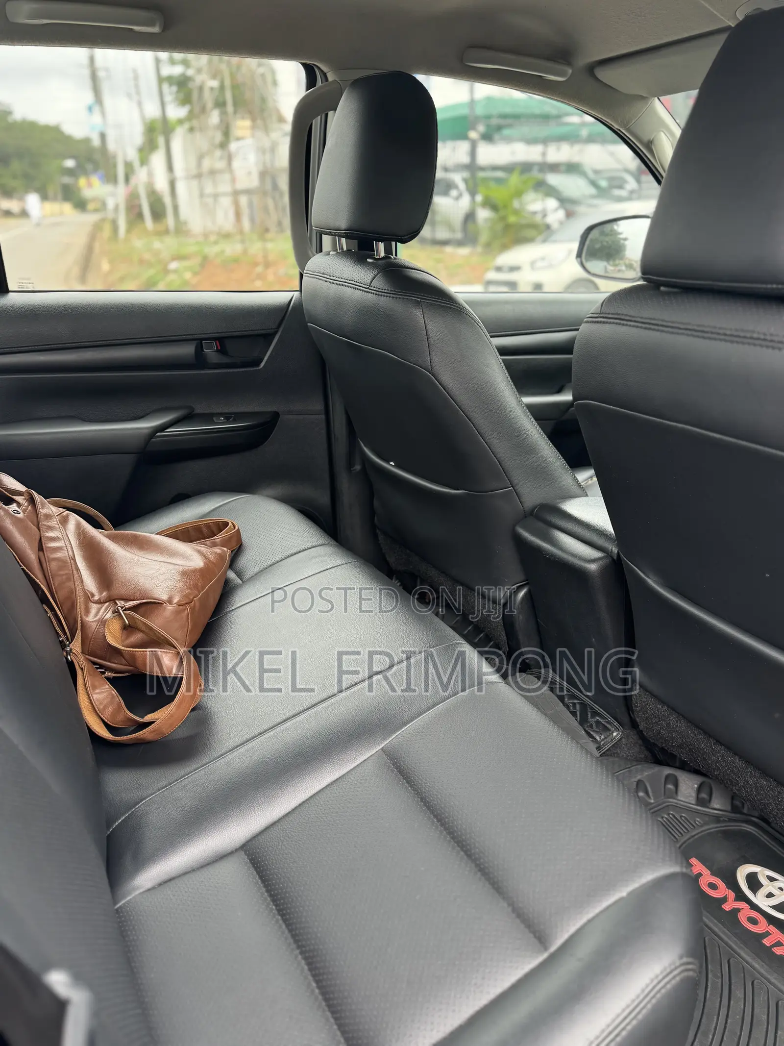 Toyota Hilux Revo Double Cab Petrol 2.7 AWD 2016 Gray