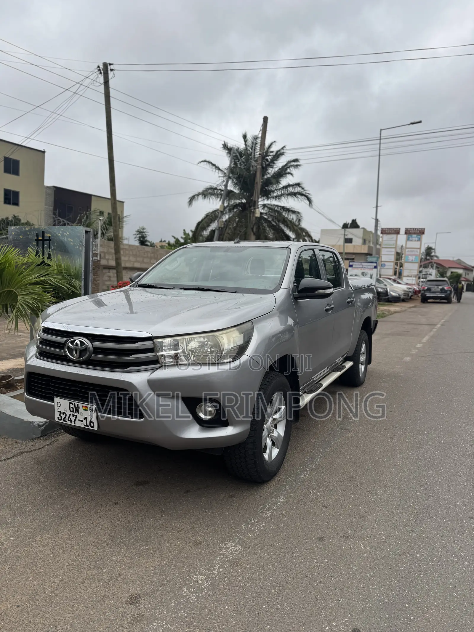 Toyota Hilux Revo Double Cab Petrol 2.7 AWD 2016 Gray