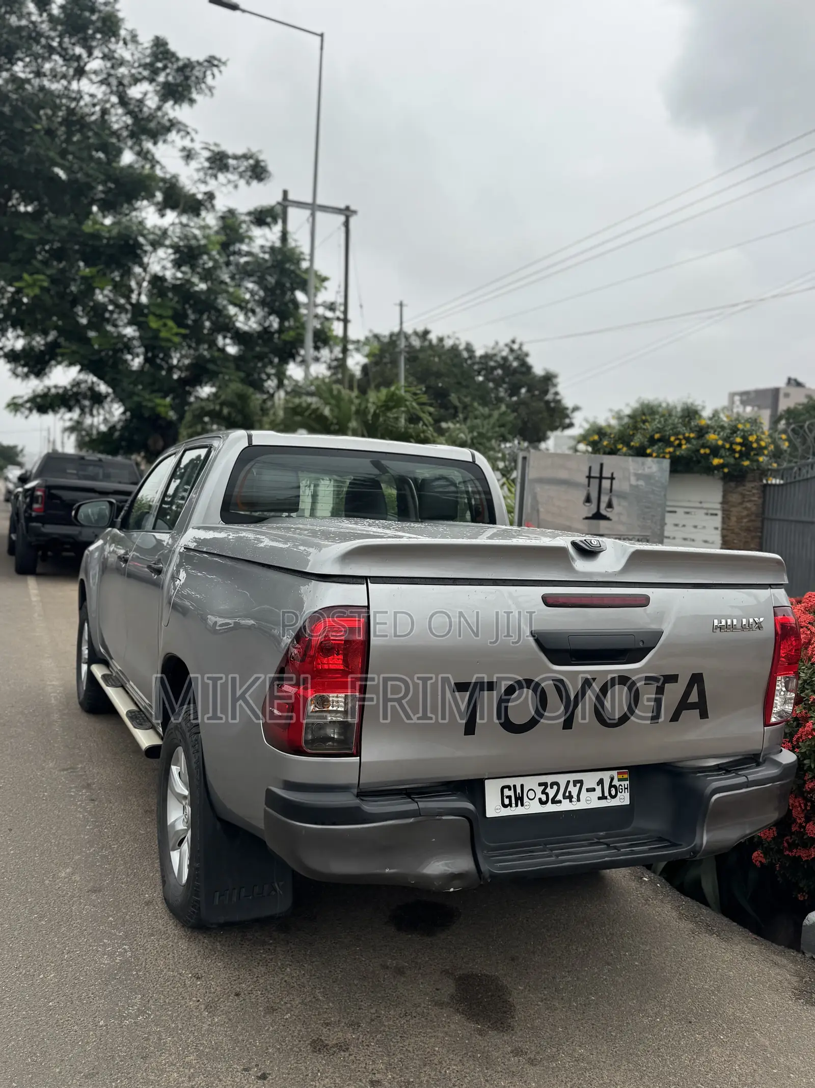 Toyota Hilux Revo Double Cab Petrol 2.7 AWD 2016 Gray
