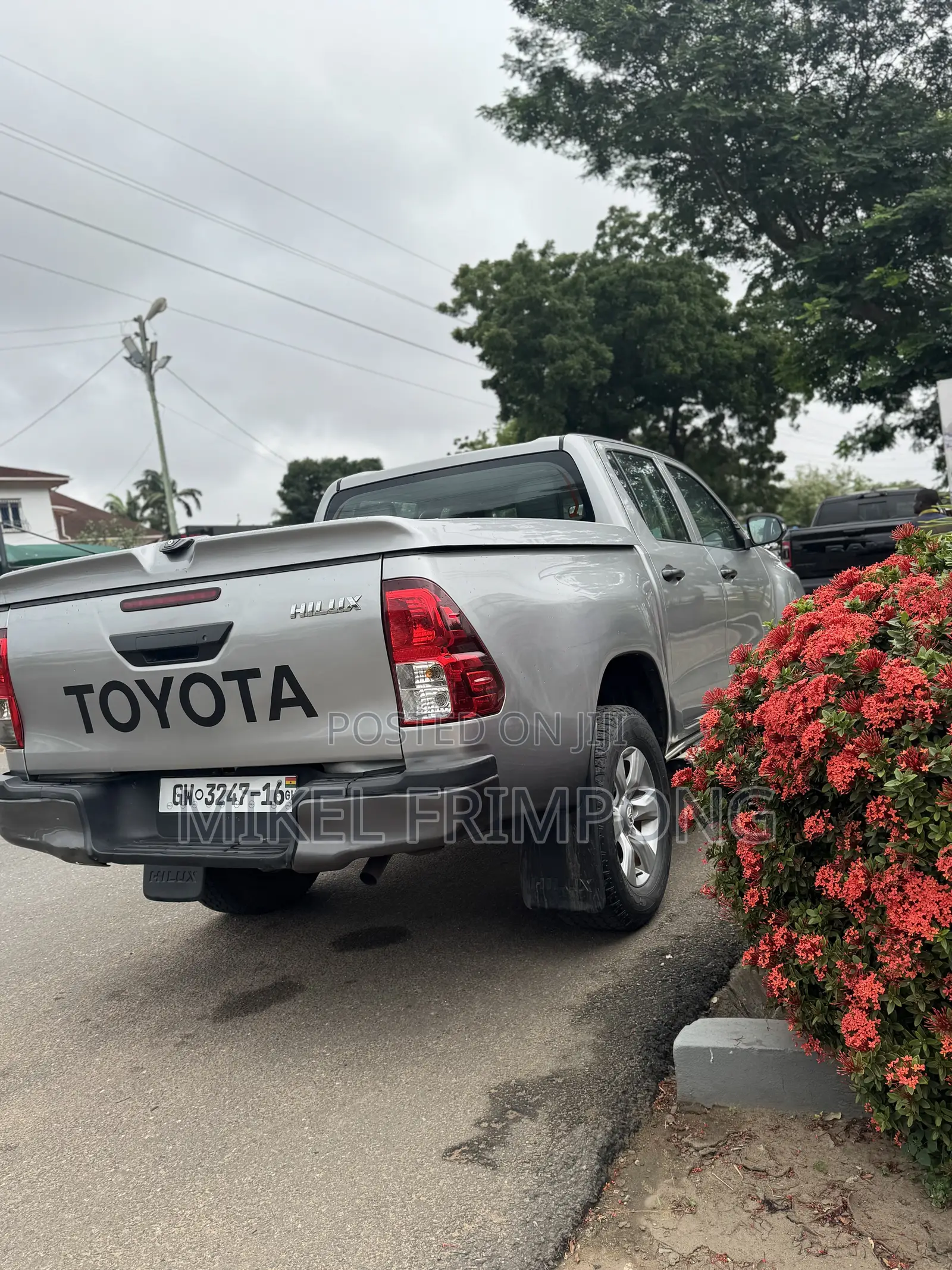Toyota Hilux Revo Double Cab Petrol 2.7 AWD 2016 Gray