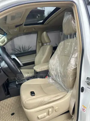 Toyota Land Cruiser Prado 2.7 2017 White