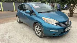 Nissan Versa 1.6 SL 2016 Blue