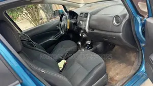 Nissan Versa 1.6 SL 2016 Blue