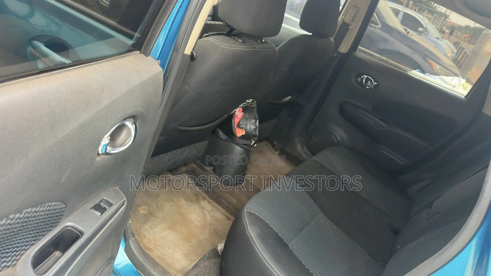 Nissan Versa 1.6 SL 2016 Blue