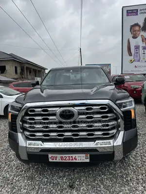 Toyota Tundra Hybrid 2024 Gray