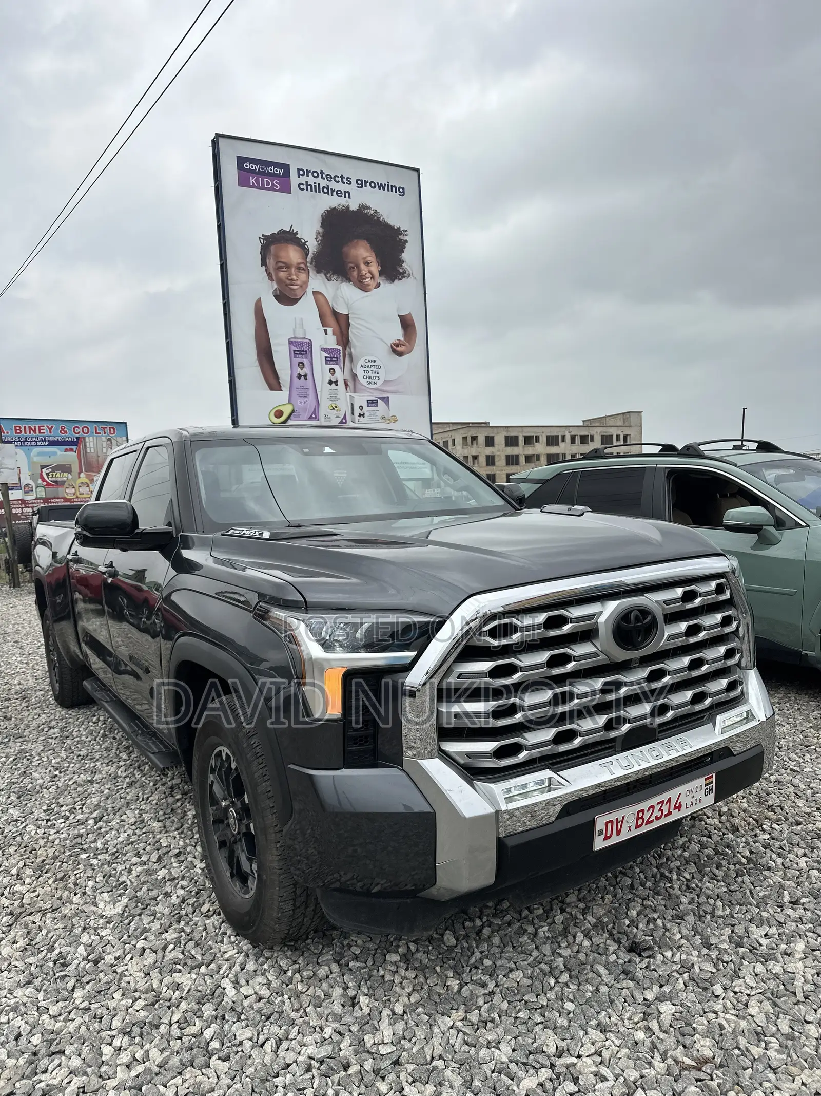 Toyota Tundra Hybrid 2024 Gray