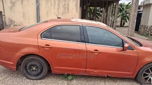 Ford Fusion 2011 Orange