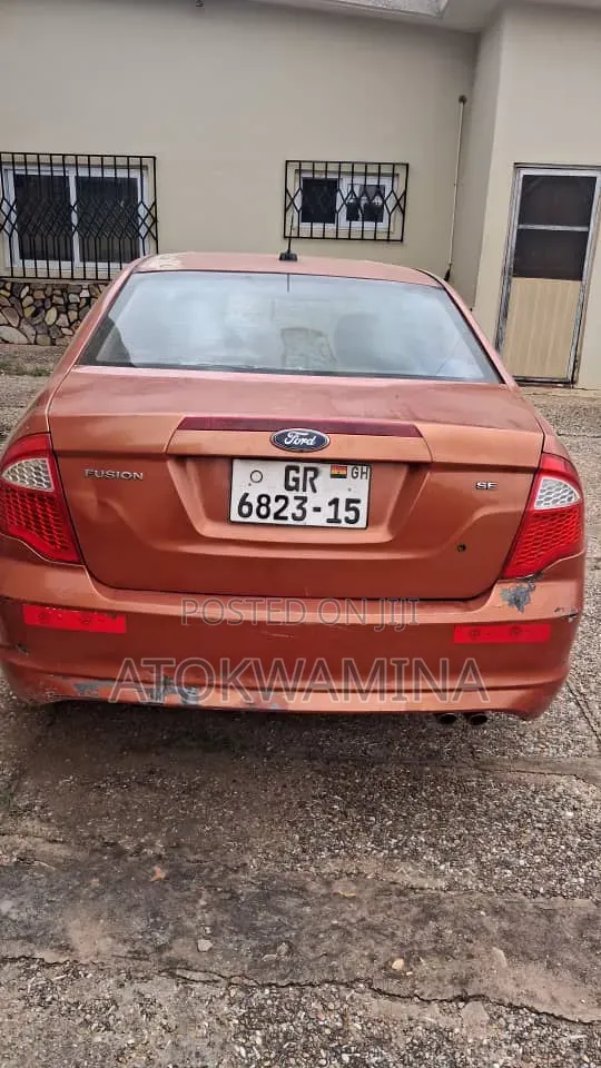Ford Fusion 2011 Orange