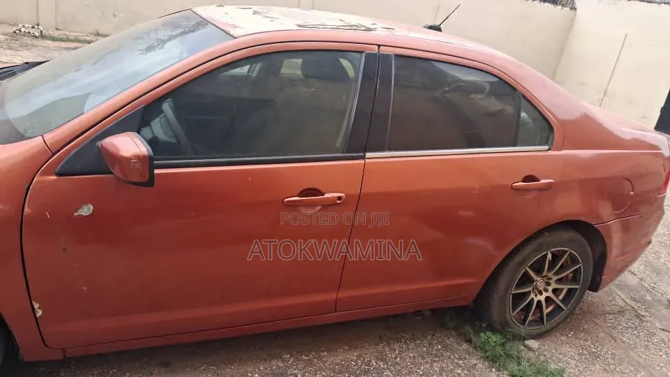 Ford Fusion 2011 Orange