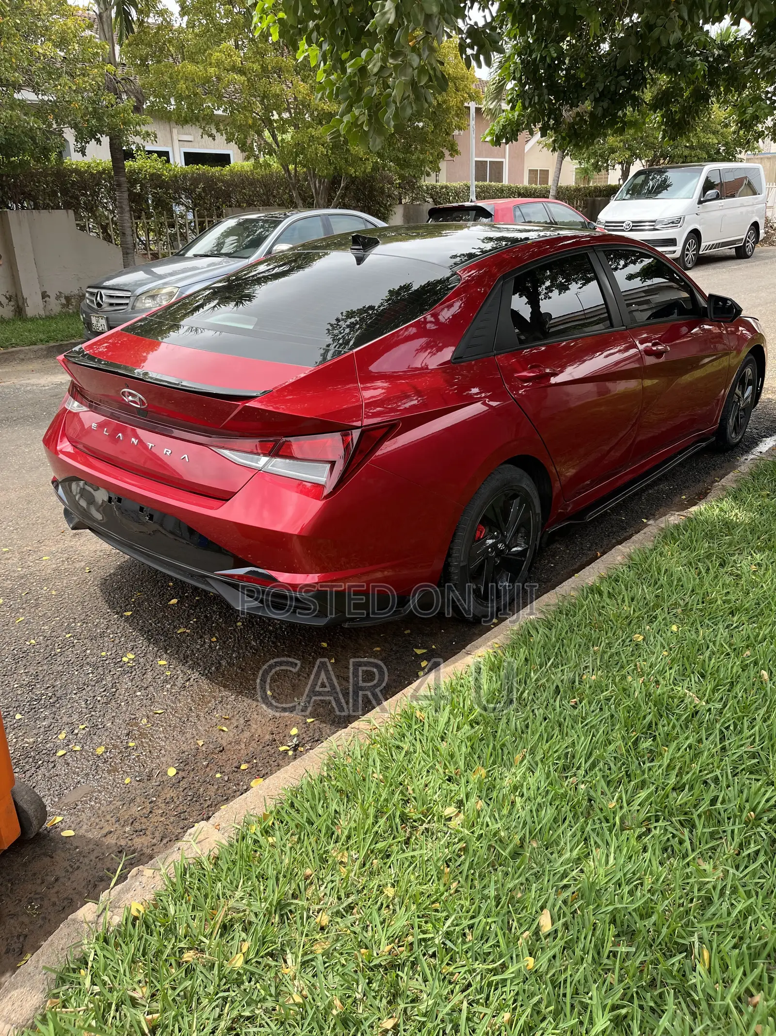 Hyundai Elantra 2023 Red