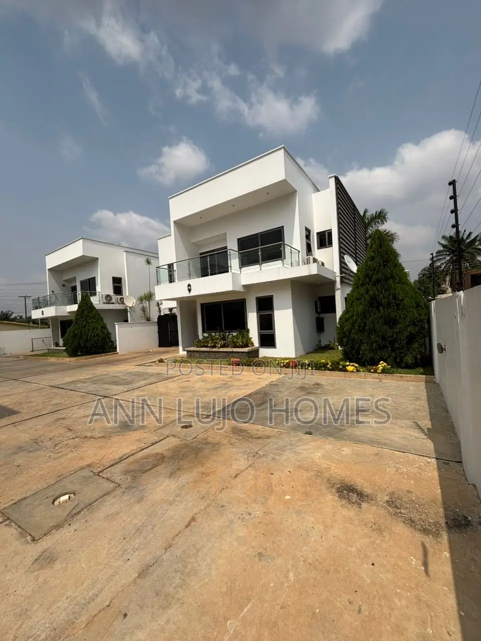 3bdrm Townhouse/Terrace in Ghana Link Area for sale