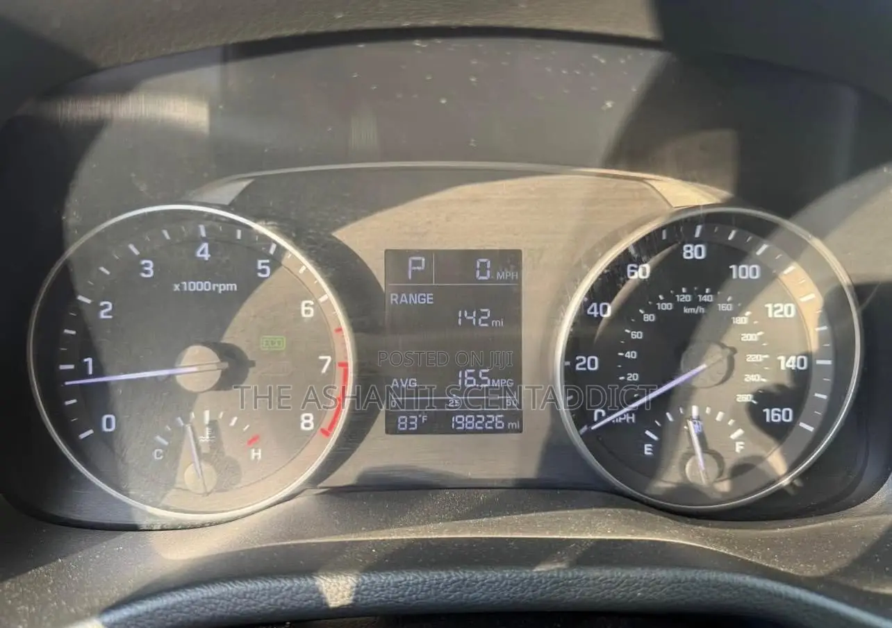 Hyundai Elantra 2017 Silver