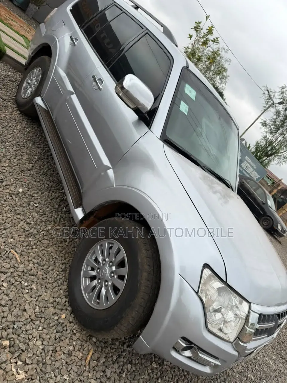 Mitsubishi Pajero 2012 Silver