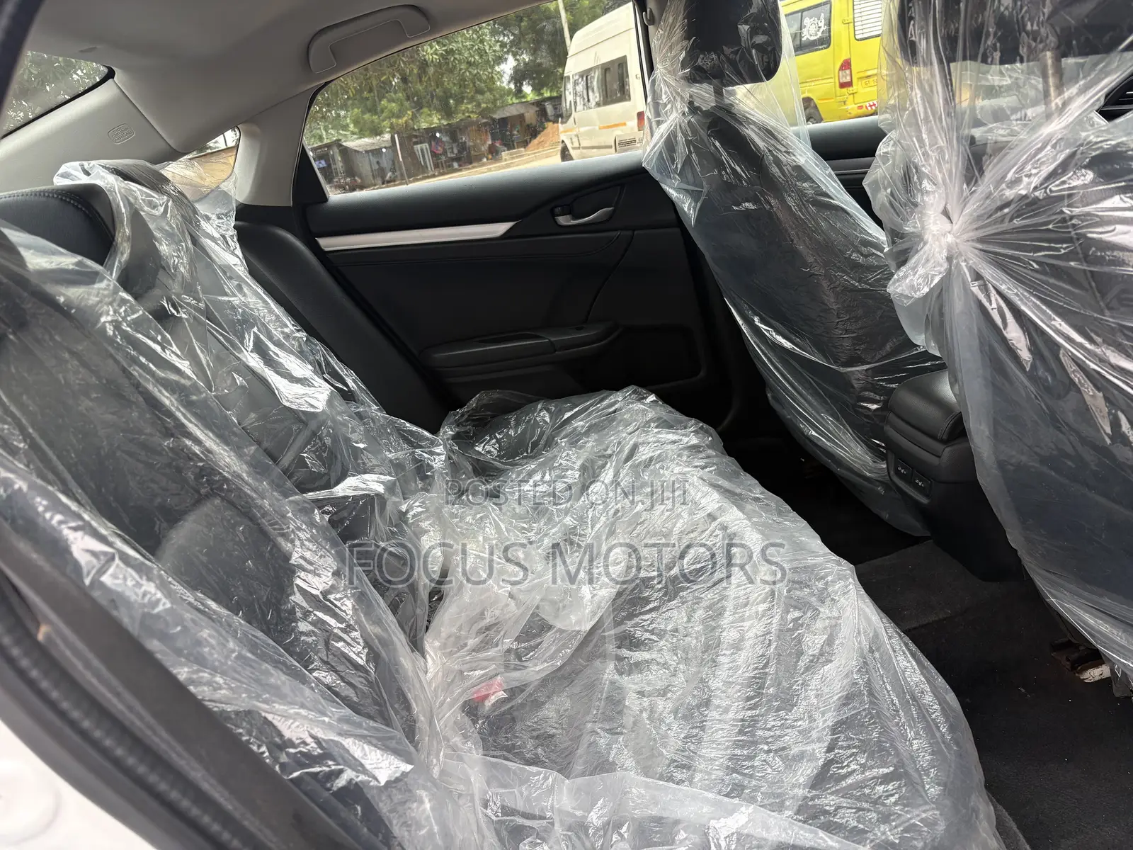 Honda Civic Touring 4dr Sedan (1.5L 4cyl) 2017 White