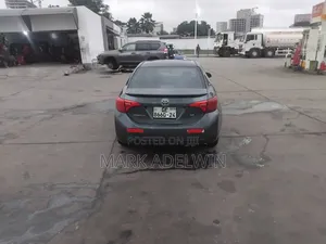 Toyota Corolla 2018 Gray