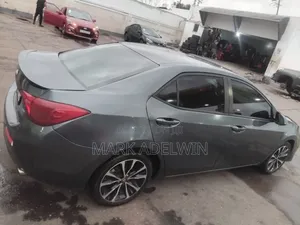Toyota Corolla 2018 Gray