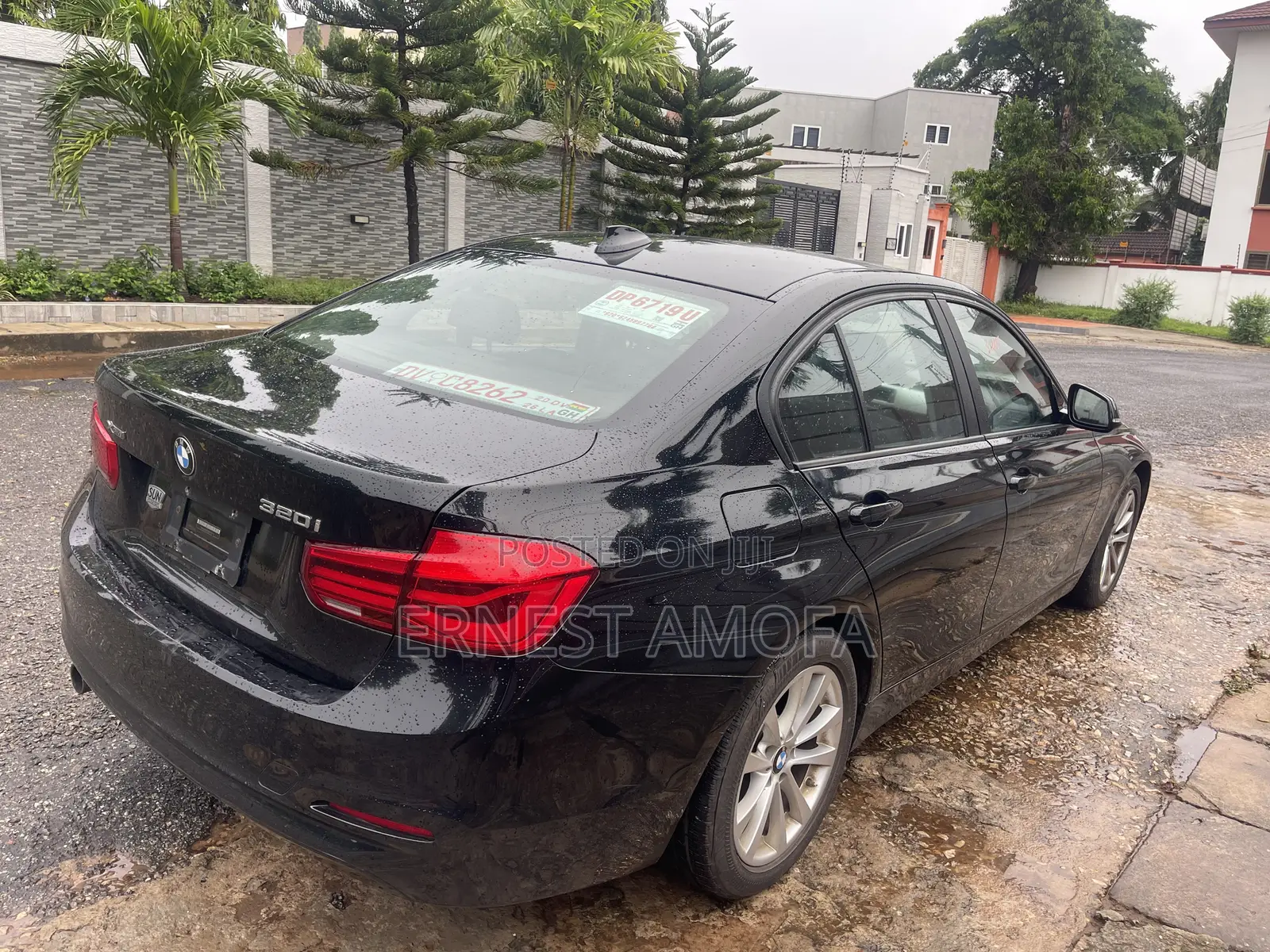 BMW 320i Sedan RWD 2017 Black