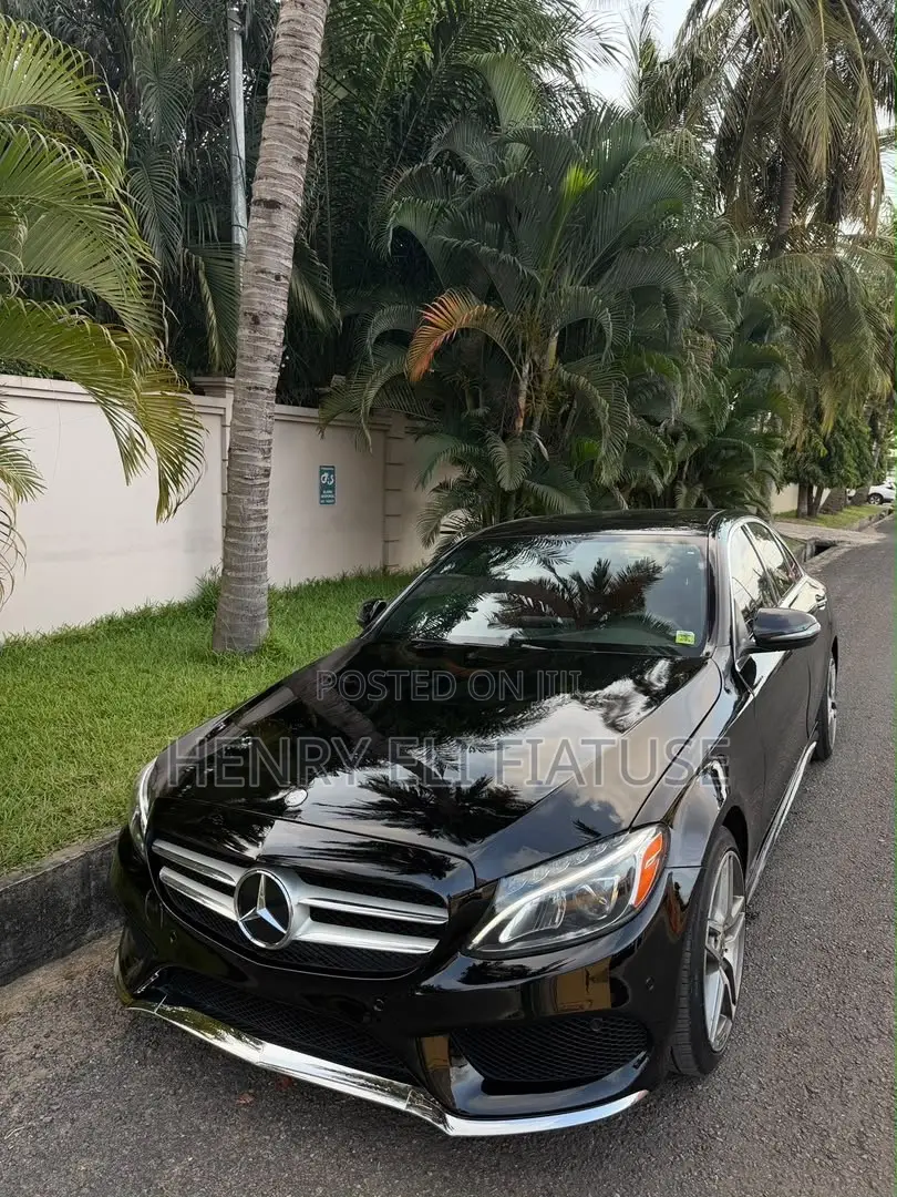 Mercedes-Benz C300 2016 Black