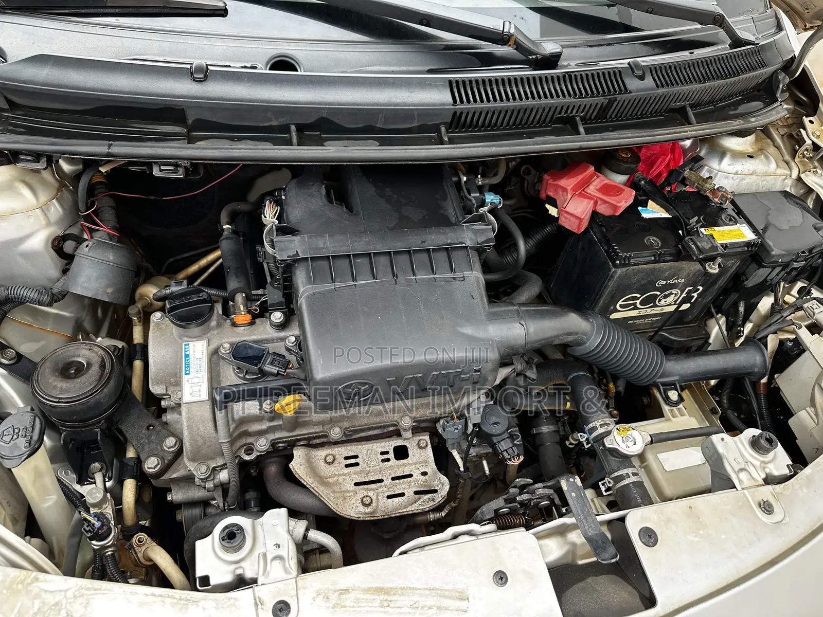 Toyota Belta 2012 Silver