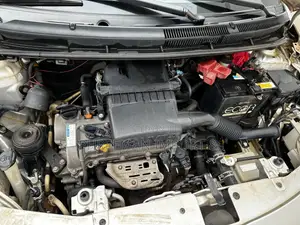 Toyota Belta 2012 Silver