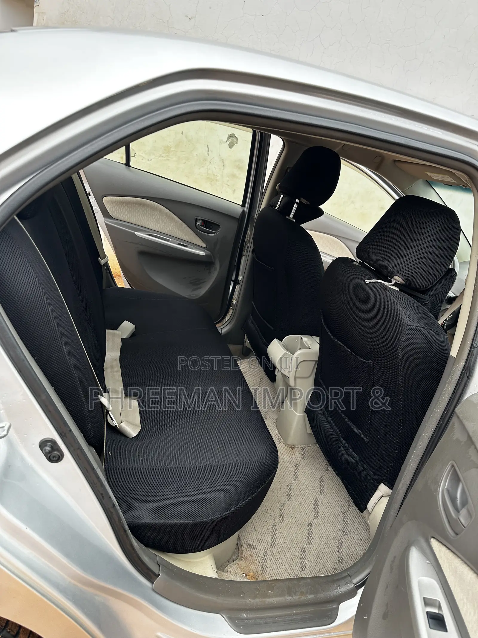 Toyota Belta 2012 Silver