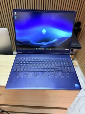 New Laptop Alienware 16 Aurora 32GB Intel Core Ultra 7 SSD 1T
