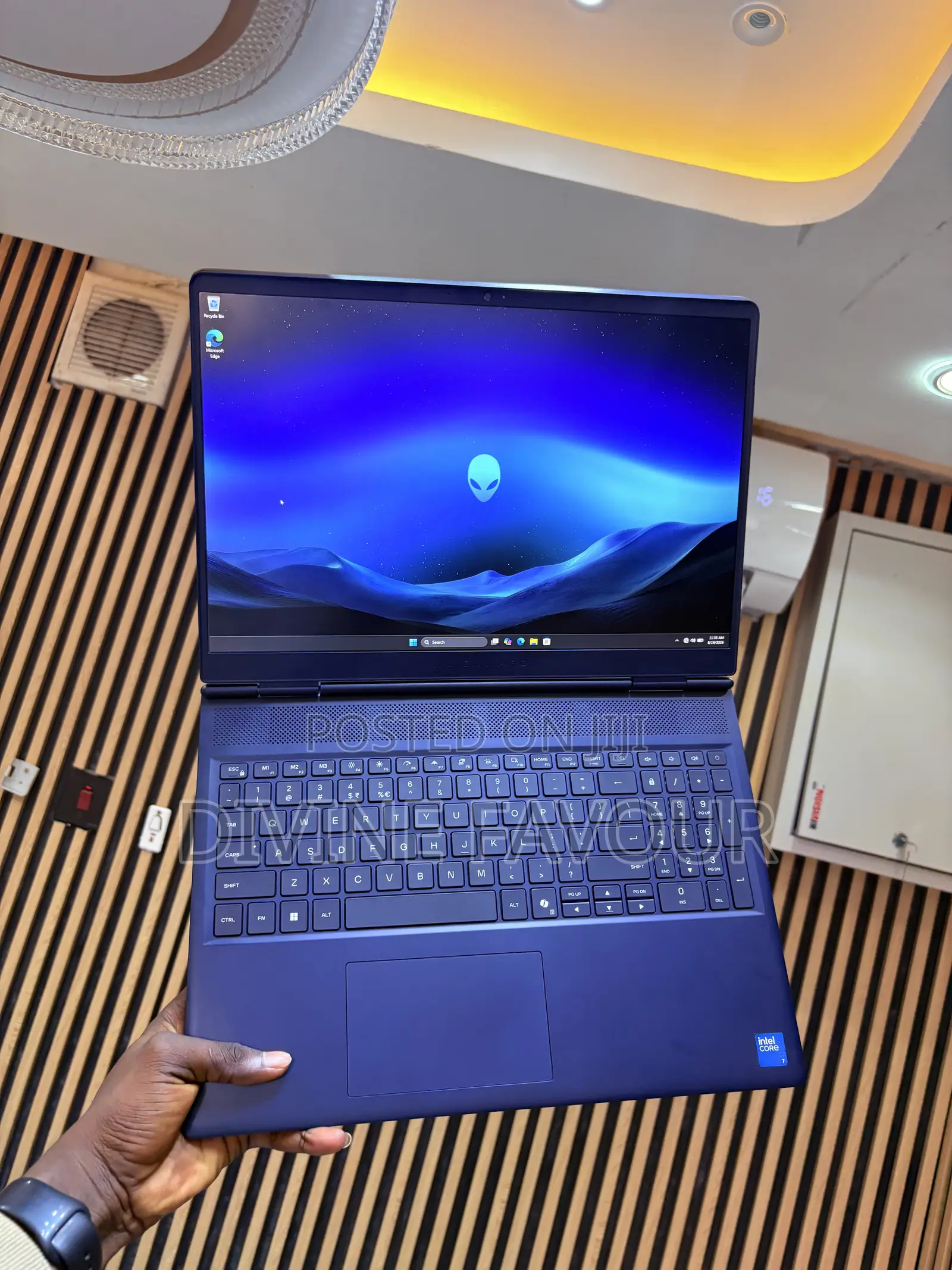 New Laptop Alienware 16 Aurora 32GB Intel Core Ultra 7 SSD 1T