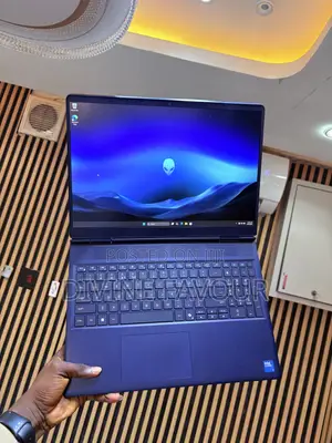 New Laptop Alienware 16 Aurora 32GB Intel Core Ultra 7 SSD 1T