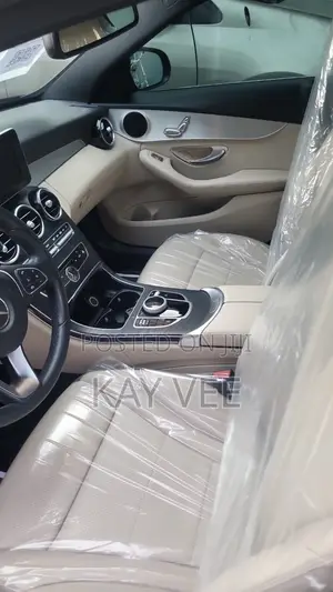 Mercedes-Benz C300 2018 Black