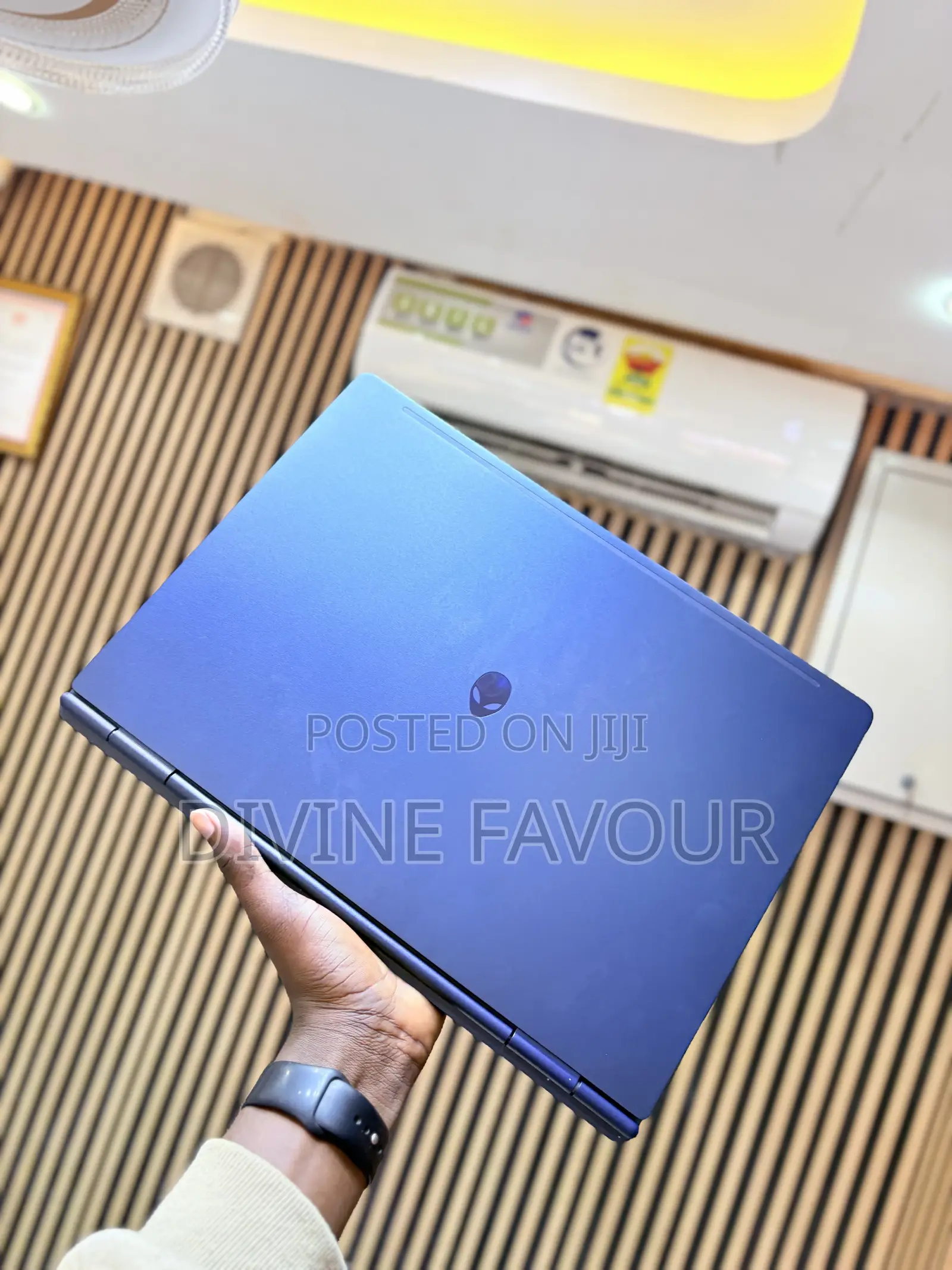 New Laptop Alienware 16 Aurora 32GB Intel Core Ultra 7 SSD 1T