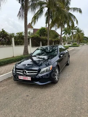 Mercedes-Benz C300 2017 Black