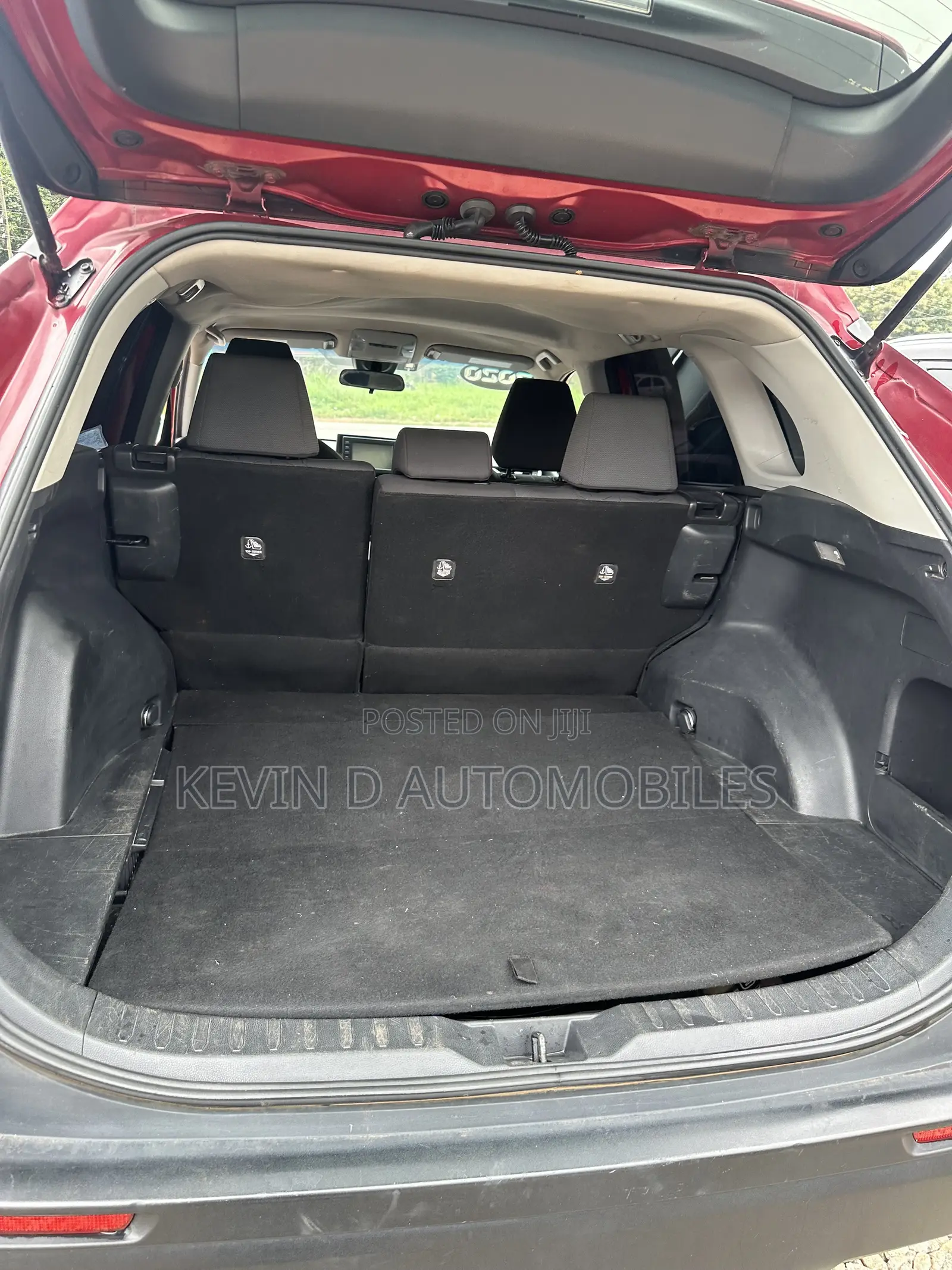 Toyota RAV4 LE AWD 2020 Red