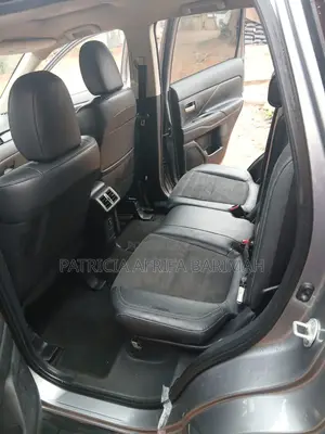 Mitsubishi Outlander 2018 Gray