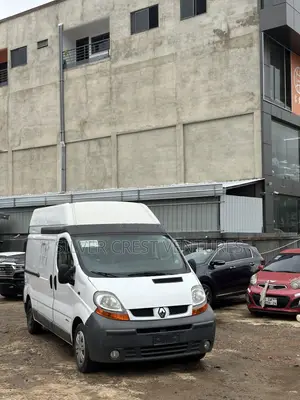 Renault Traffic 2012 White