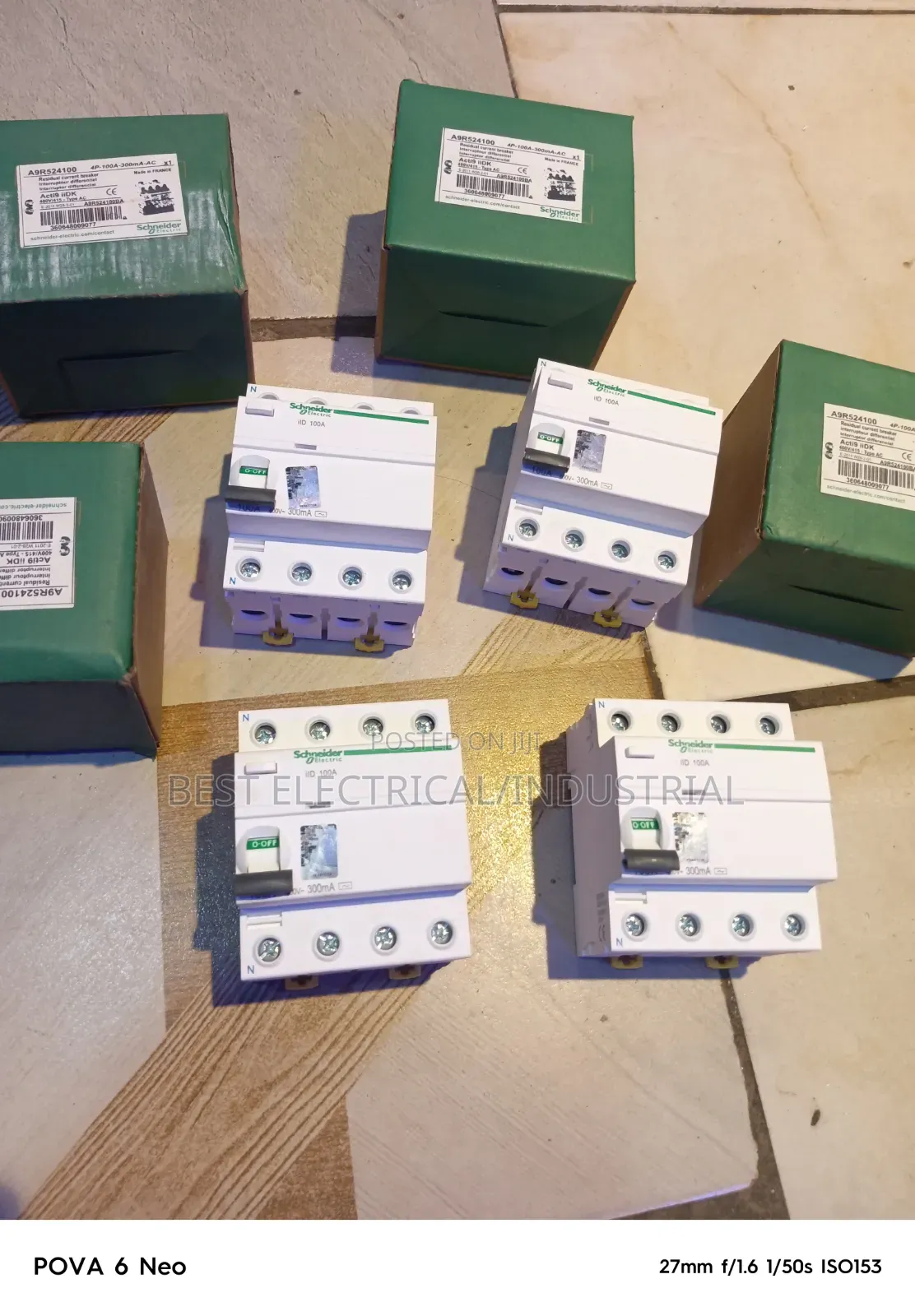 Schneider 4 Pole RCCB Breaker 100A