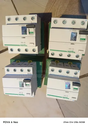Schneider 4 Pole RCCB Breaker 100A