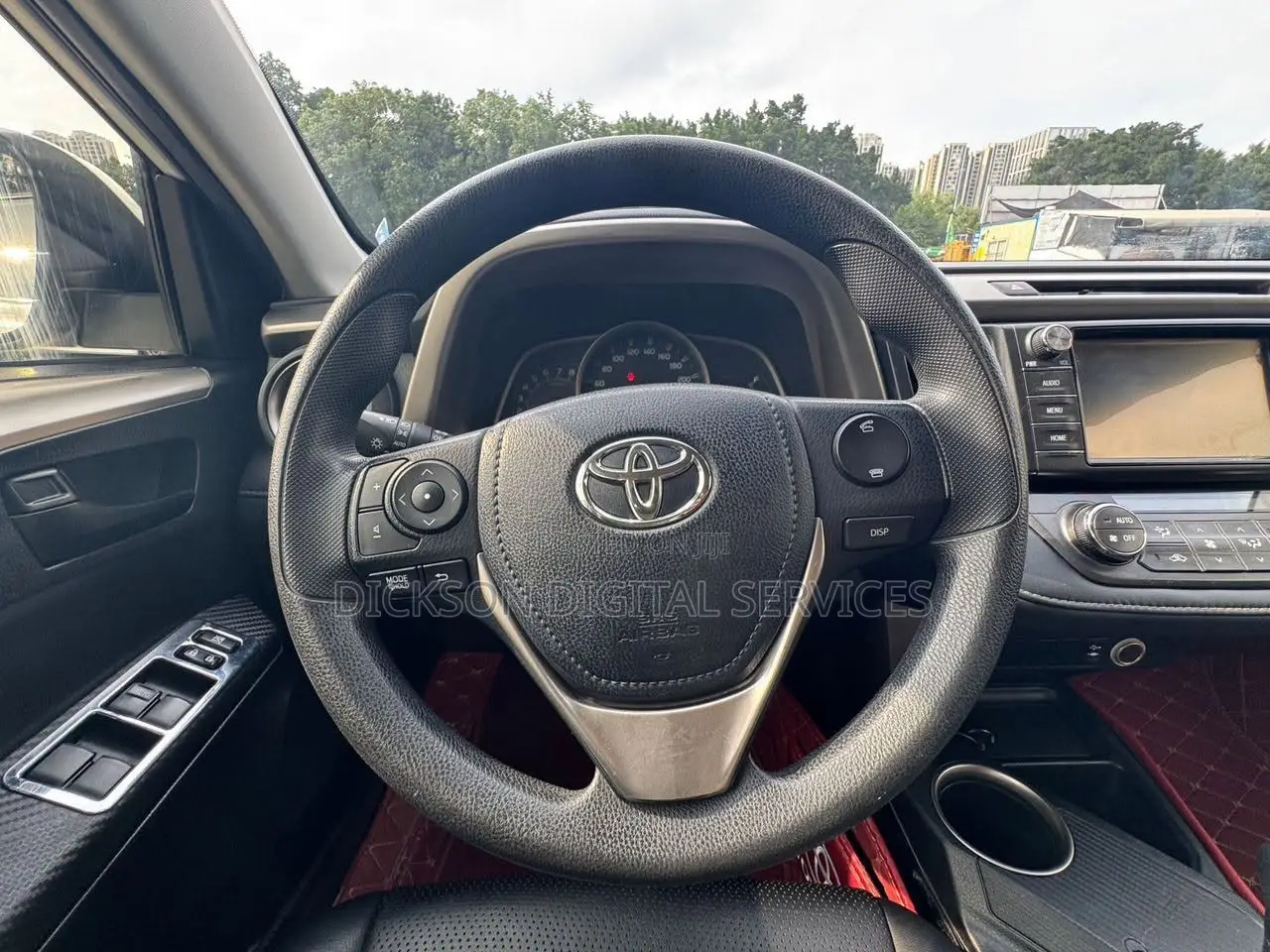 Toyota RAV4 XLE 4dr SUV (2.5L 4cyl 6A) 2015 White