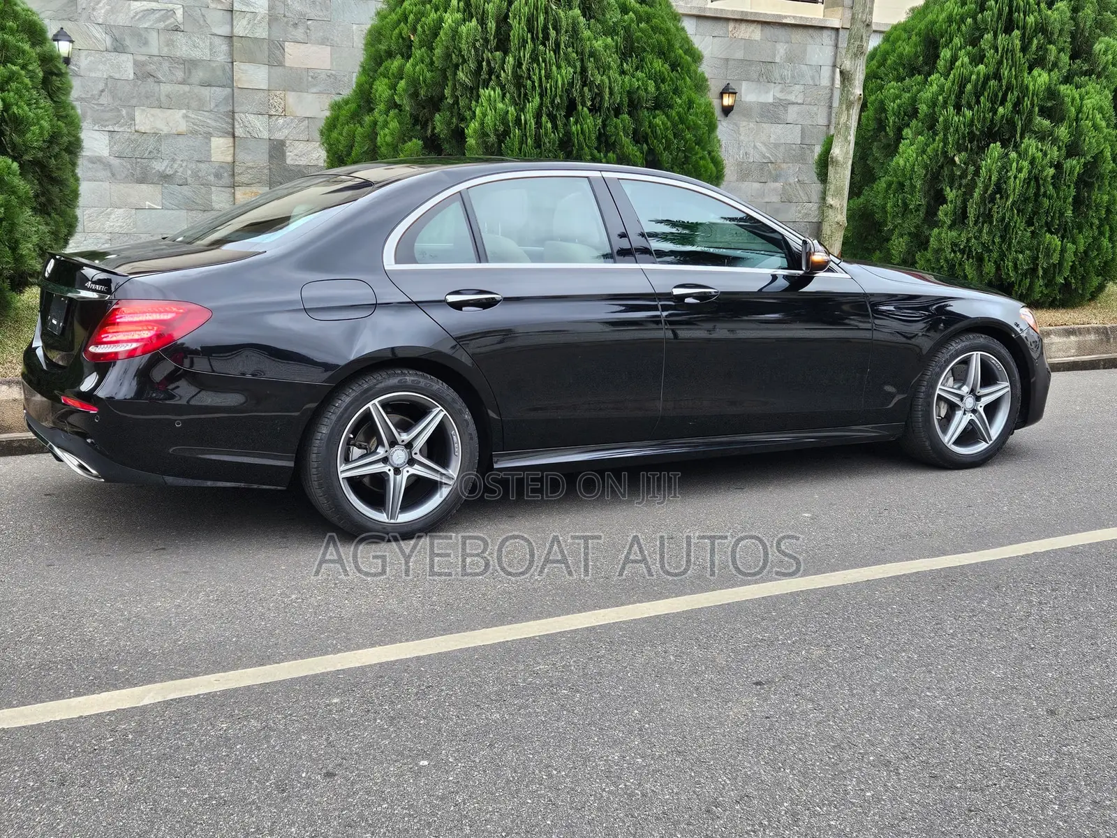 Mercedes-Benz E300 4Matic AWD Sedan (2.0L 4cyl 9A) 2017 Black