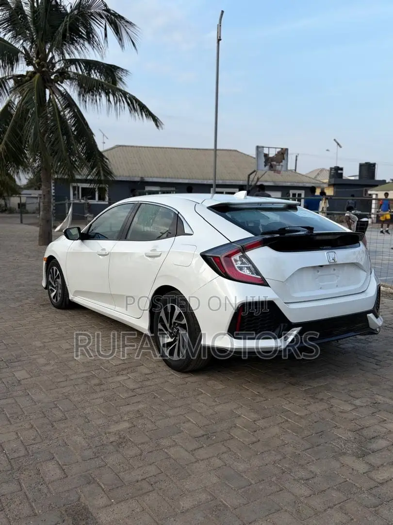 Honda Civic Sport 4dr Hatchback (1.5L 4cyl) 2017 White