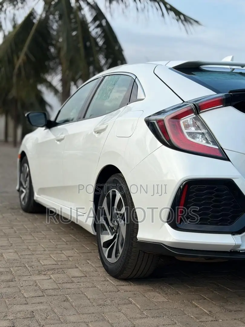Honda Civic Sport 4dr Hatchback (1.5L 4cyl) 2017 White
