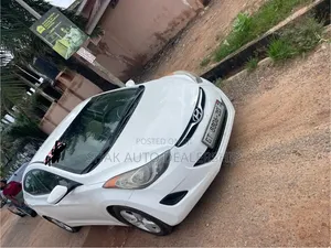 Hyundai Elantra 2013 White
