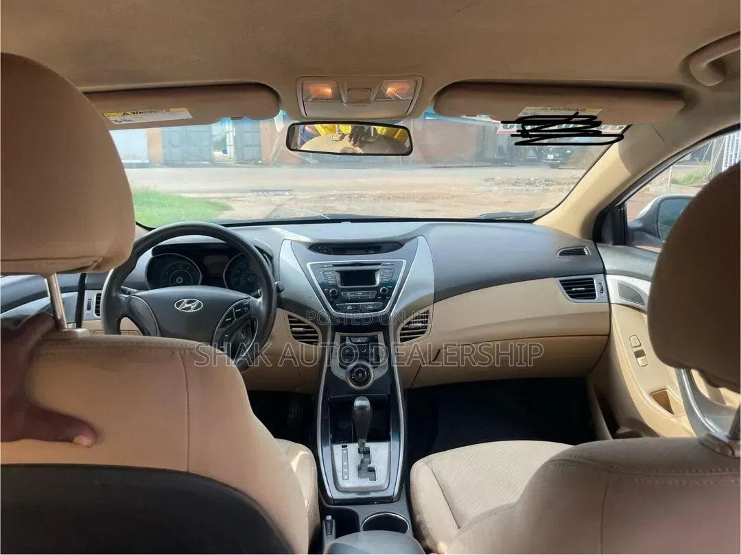 Hyundai Elantra 2013 White