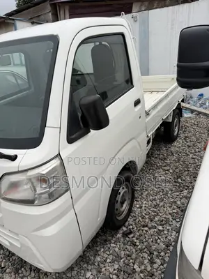 Daihatsu Ayla 2015 White