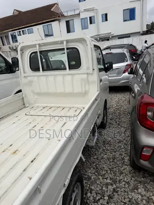 Daihatsu Ayla 2015 White