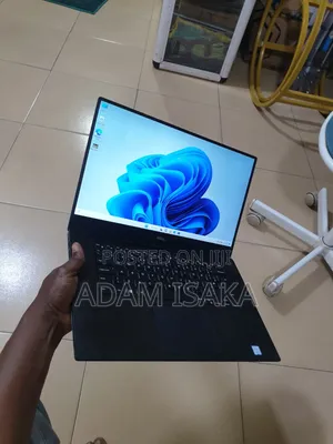 Laptop Dell Precision 5520 12GB Intel Core i5 SSD 256GB